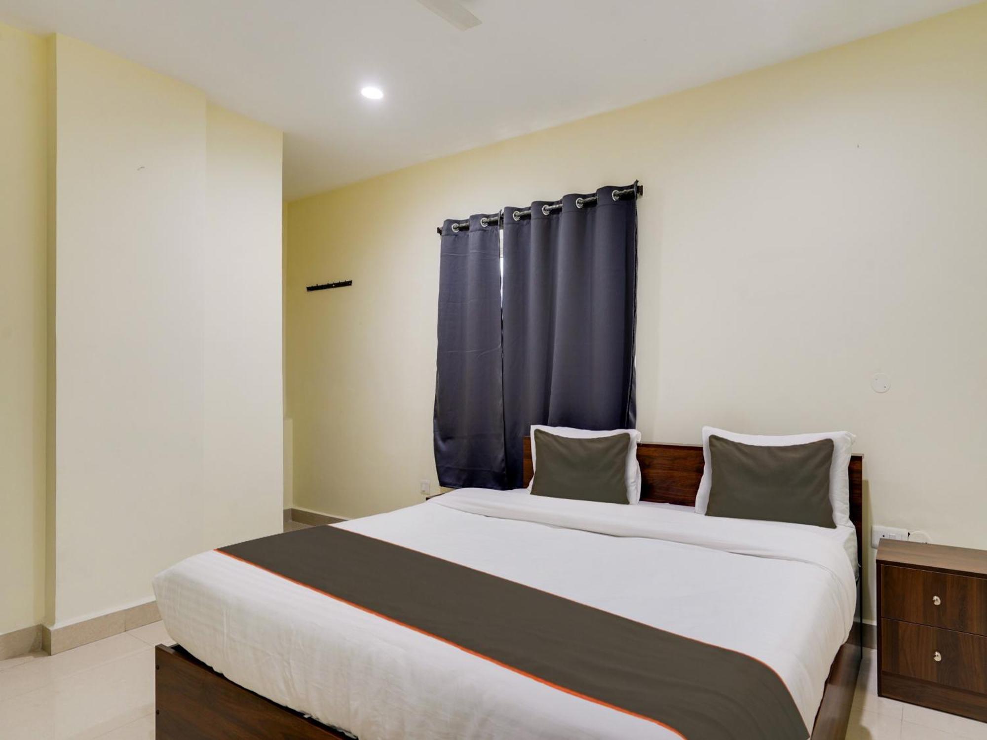 Collection O Relax Roof Hotel Hyderabad