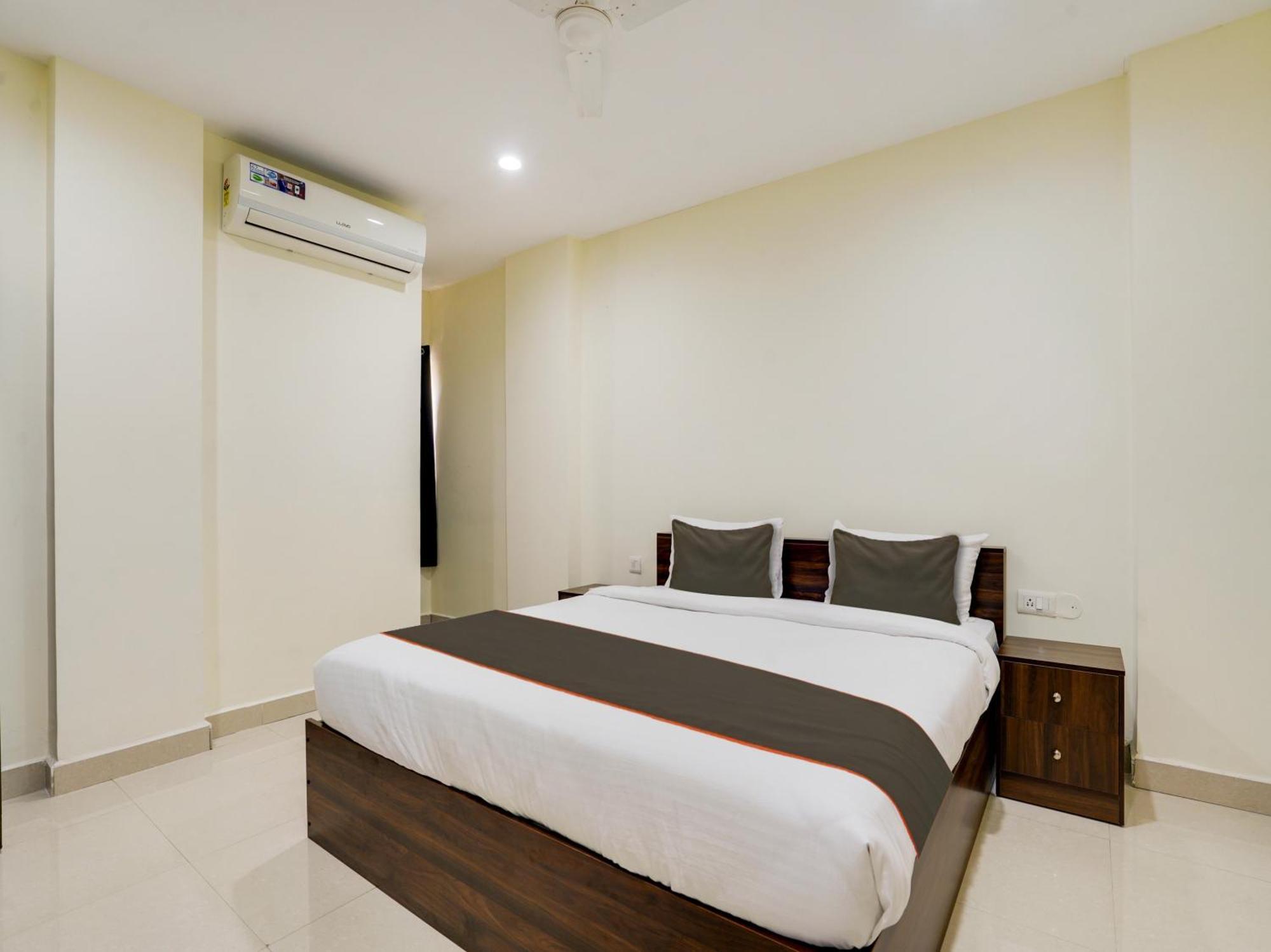 Hotel Collection O Relax Roof
