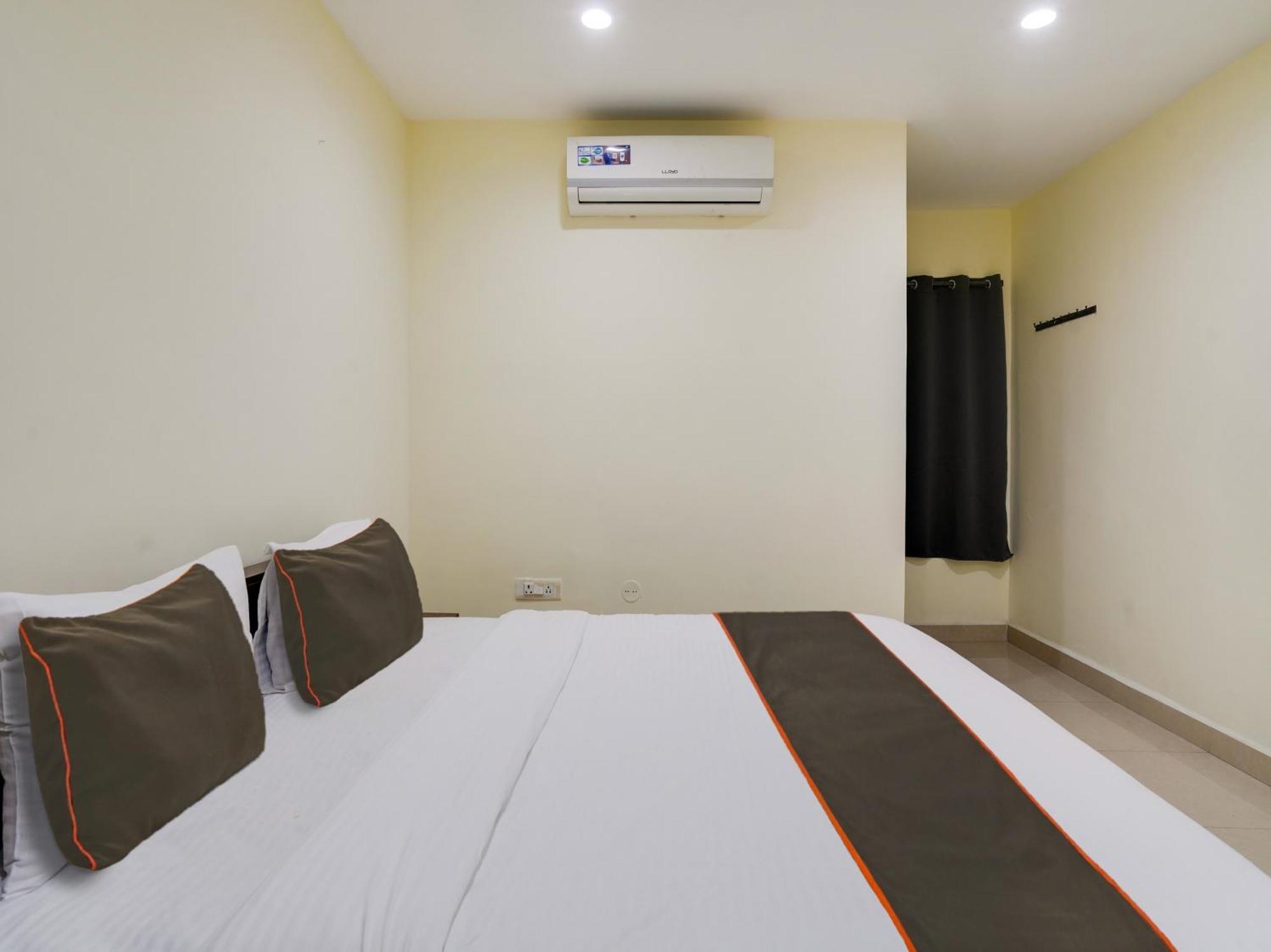 Hotel Collection O Relax Roof