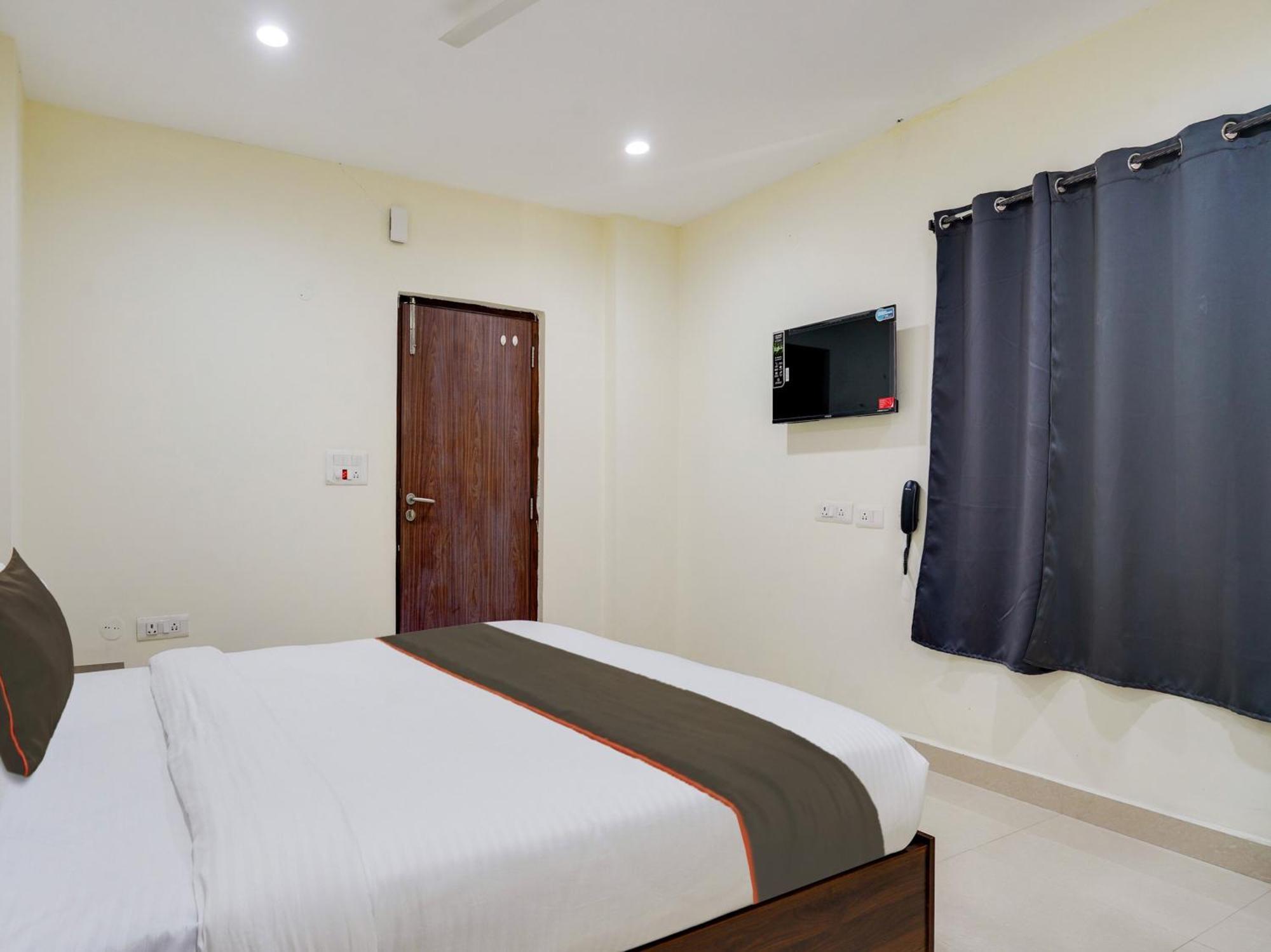 Hotel Collection O Relax Roof