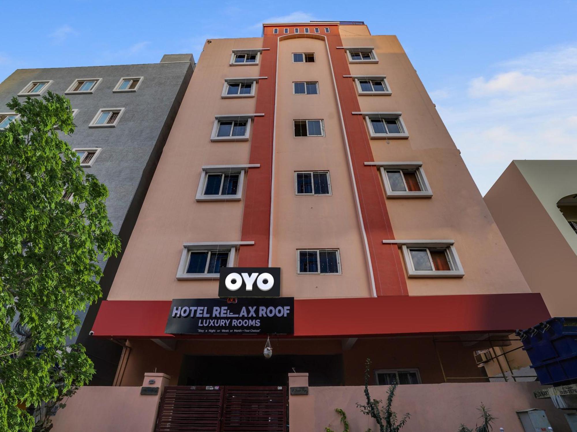 Collection O Relax Roof Hotel 3*